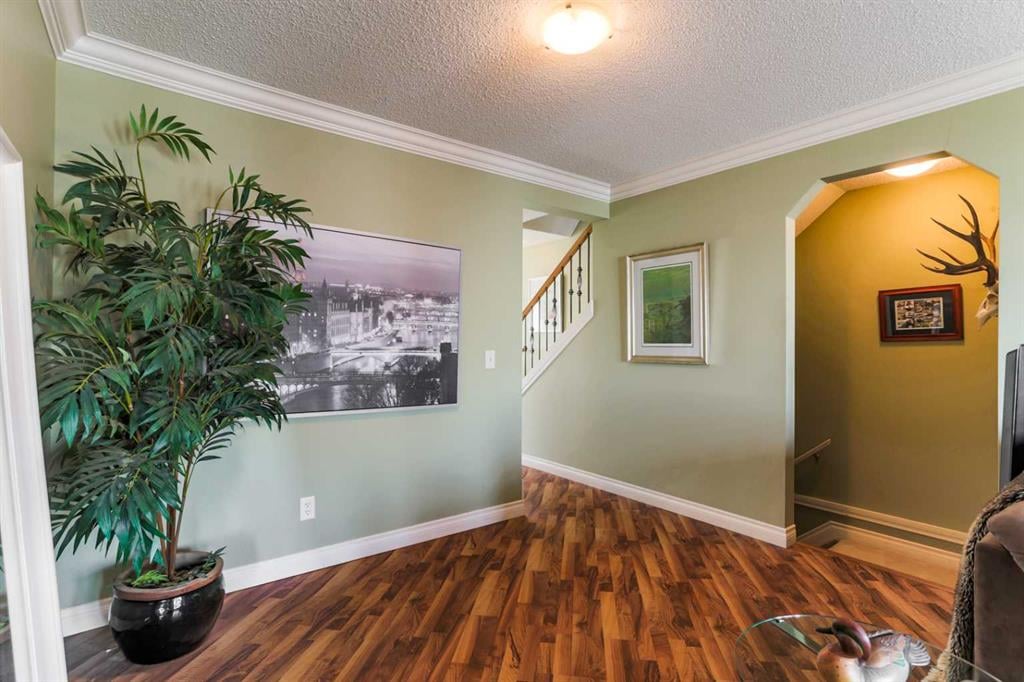 143 Cedarwood - Thumbnail 2