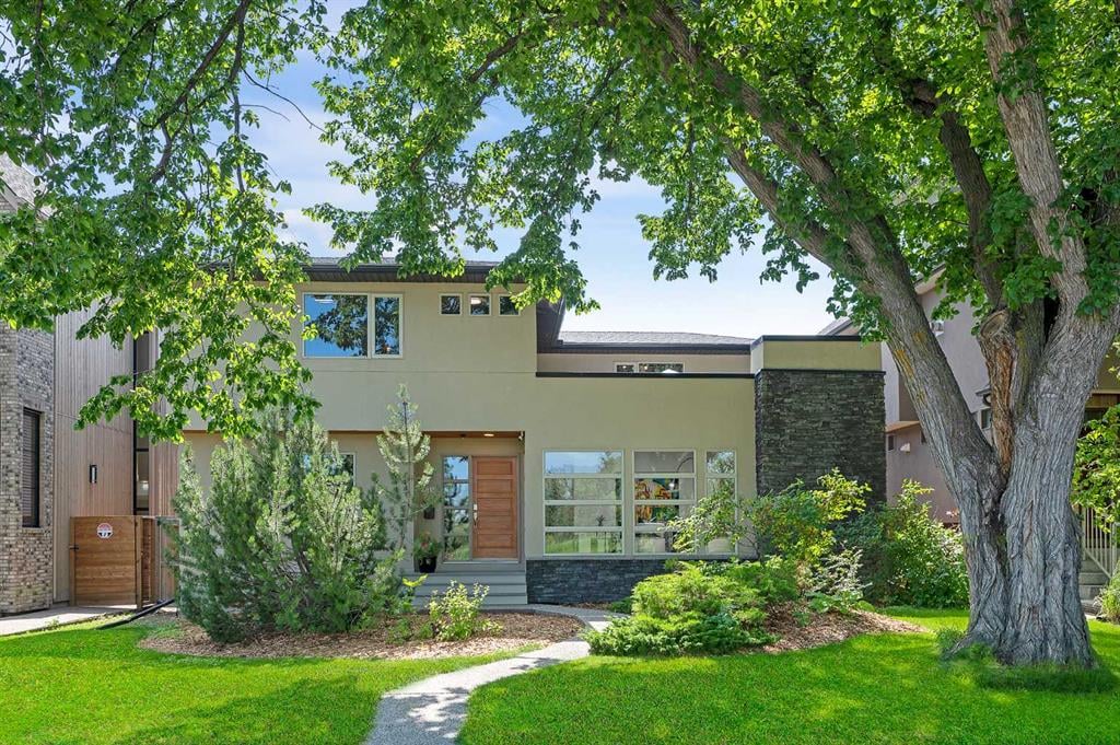 2815 Canmore - Thumbnail 1