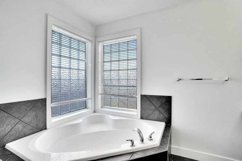 444 Evanston - Thumbnail 7