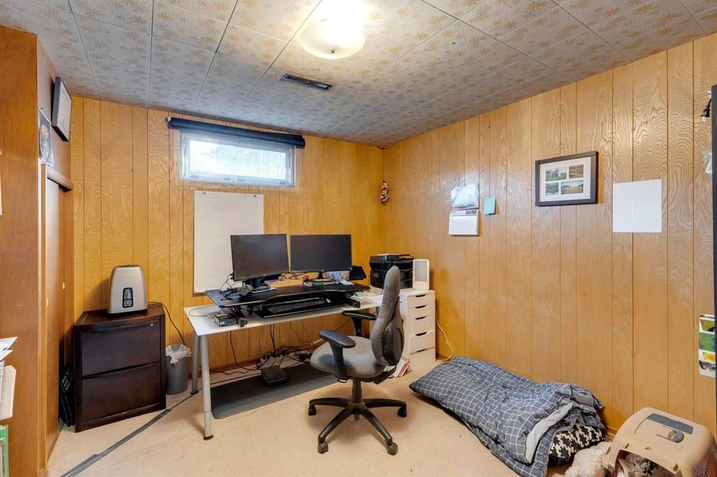 3913/3915 Spruce - Thumbnail 4
