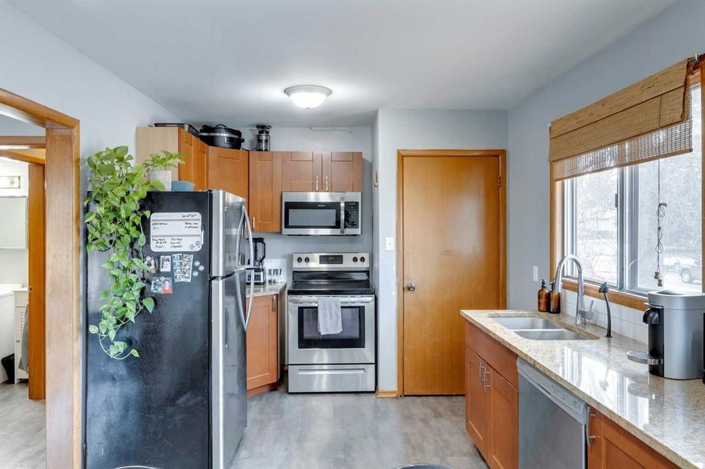 3913/3915 Spruce - Thumbnail 6