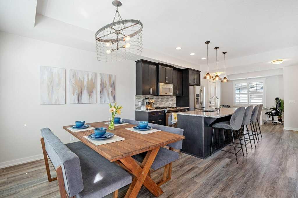 109 Mckenzie Towne - Thumbnail 1