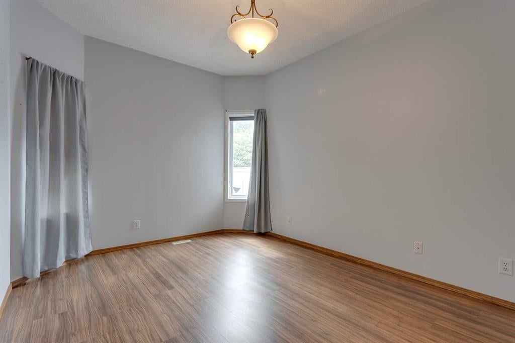 242 Covington - Thumbnail 5