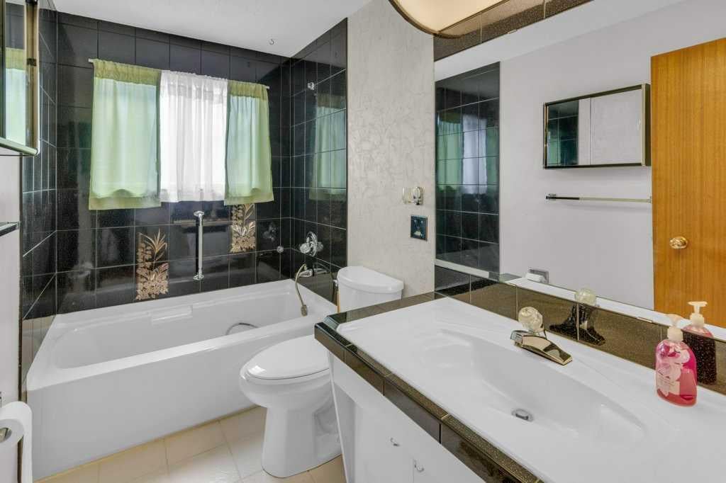 4916 Norquay - Thumbnail 2