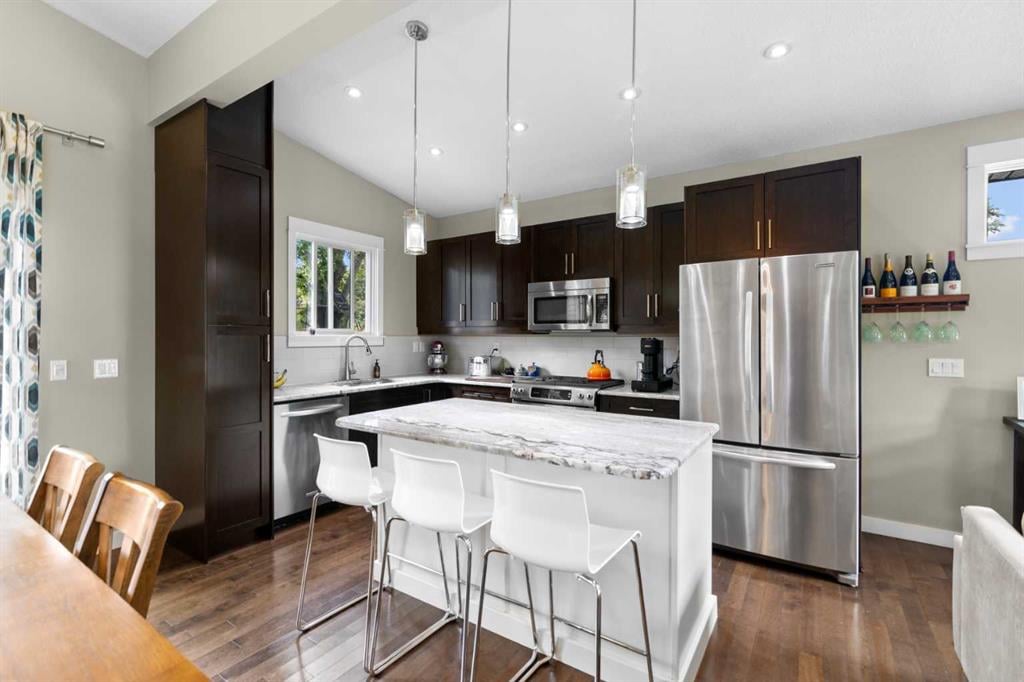 2627 Laurel - Thumbnail 7