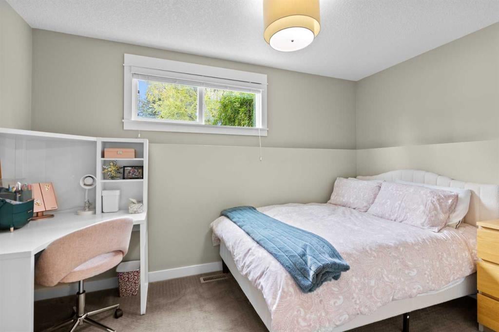 2627 Laurel - Thumbnail 6