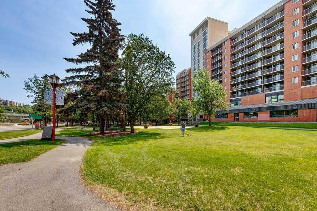205 Riverfront - Thumbnail 7