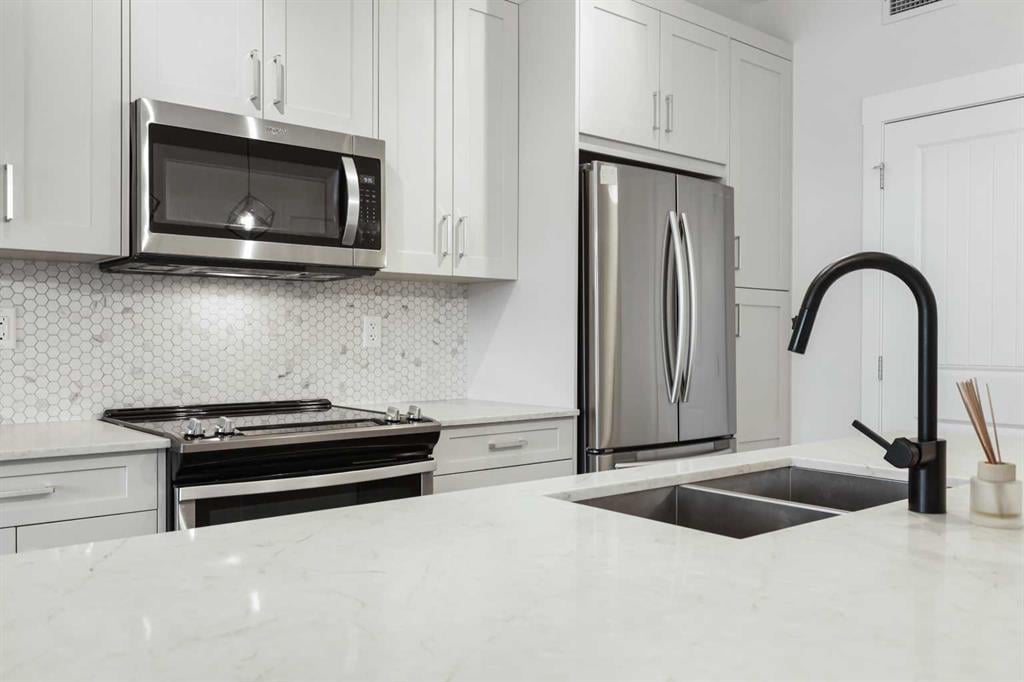 200 Auburn Meadows - Thumbnail 7