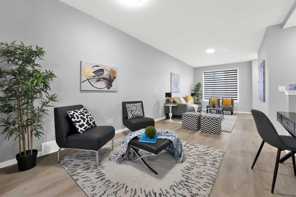 188 Corner Meadows - Thumbnail 1