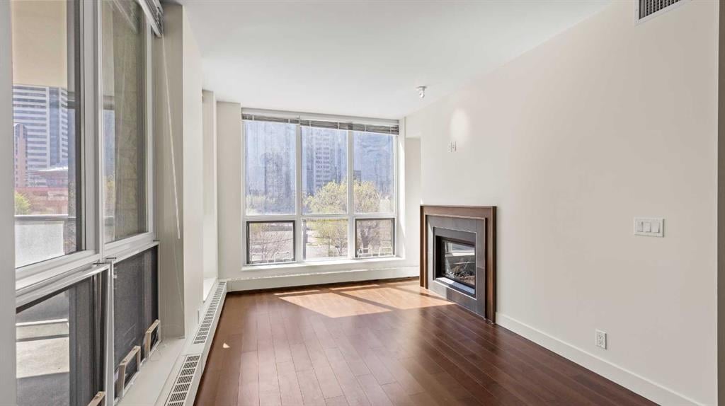 222 Riverfront - Thumbnail 5
