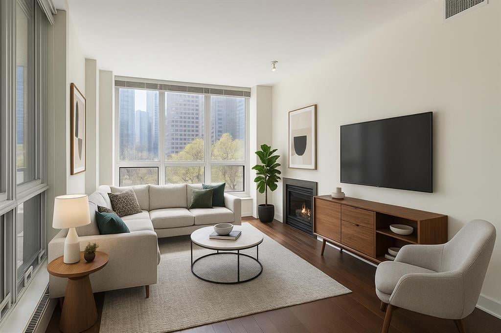222 Riverfront - Thumbnail 4