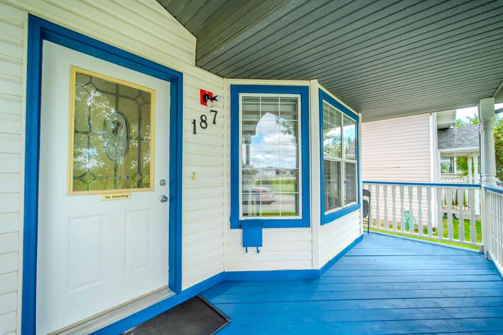 187 Martin Crossing - Thumbnail 7