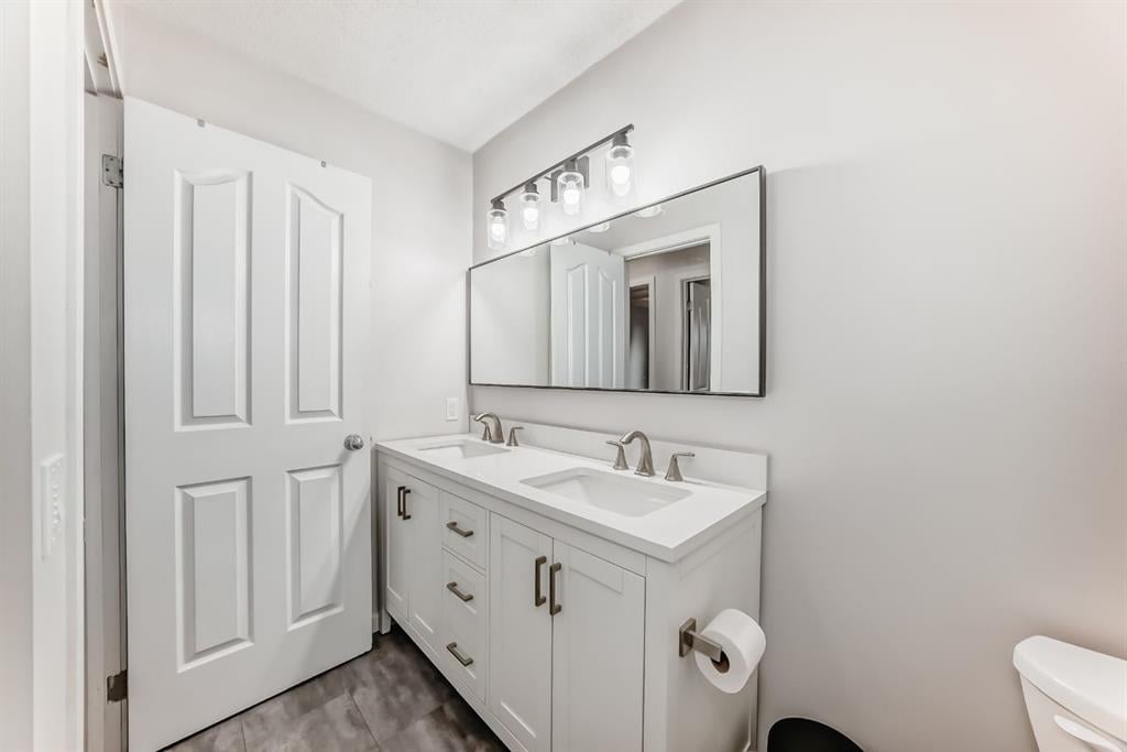 2183 Woodview - Thumbnail 6