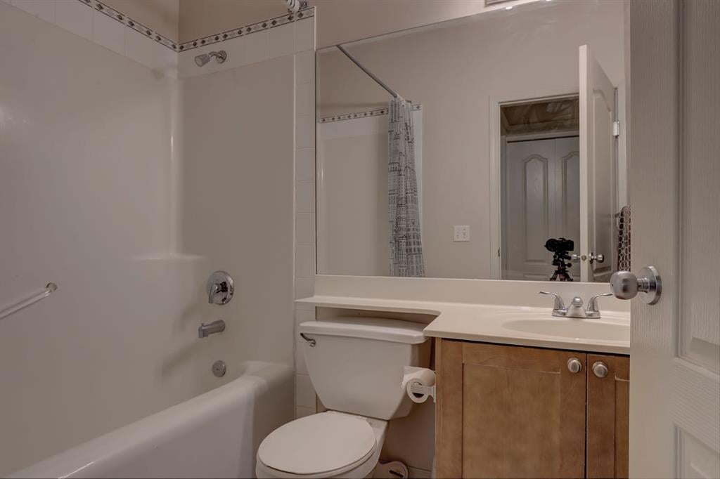 333 Riverfront - Thumbnail 8
