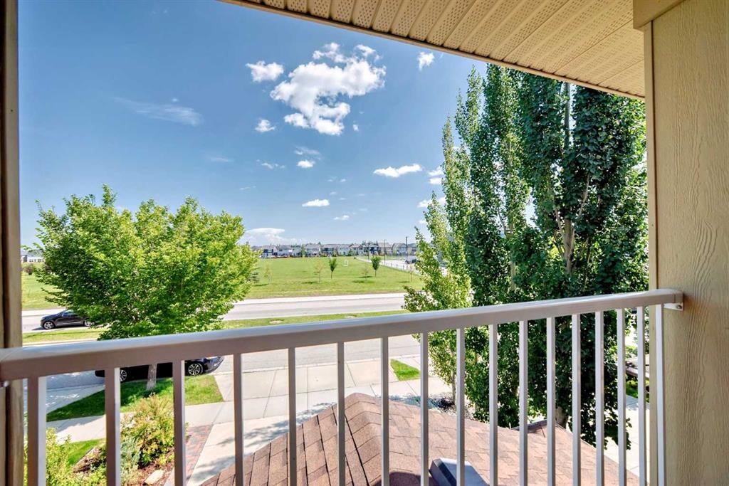 437 Auburn Bay - Thumbnail 6