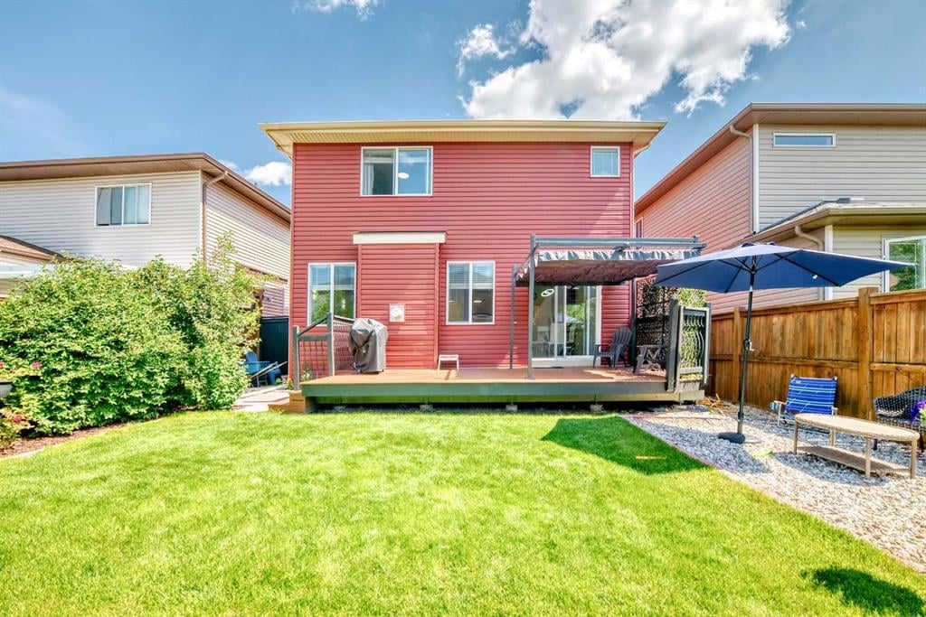 437 Auburn Bay - Thumbnail 3