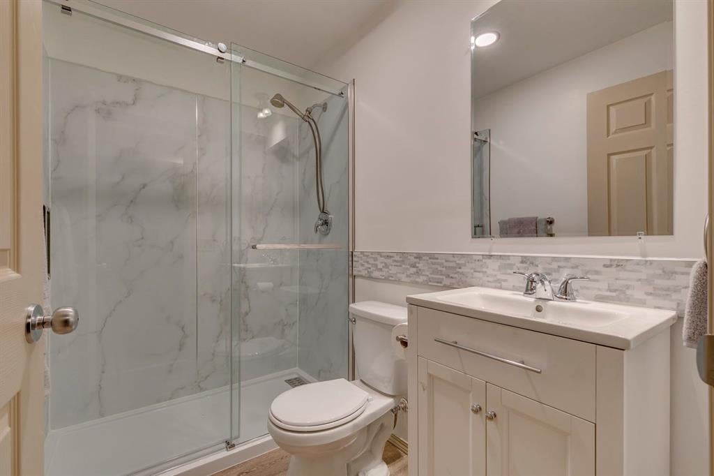 210 Elgin - Thumbnail 7