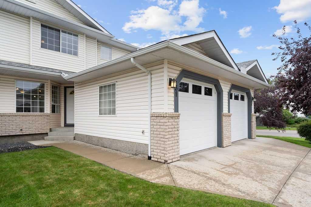 31 Silvergrove - Thumbnail 1