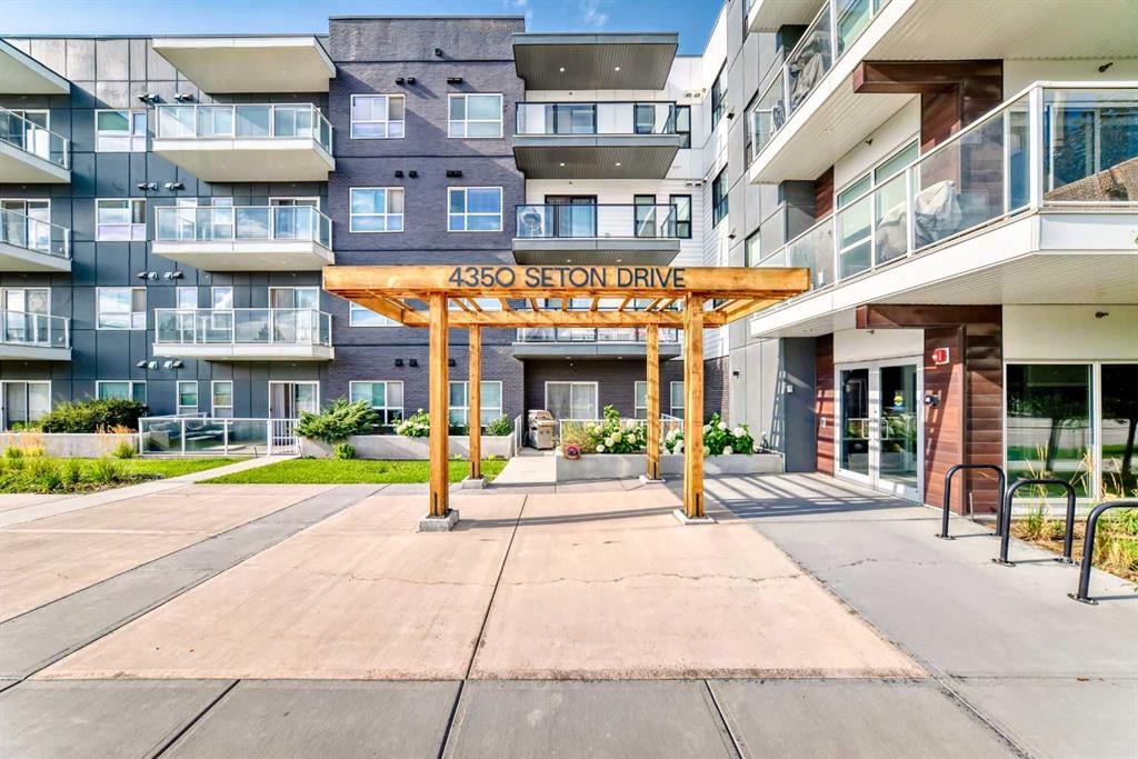 4350 Seton - Thumbnail 1