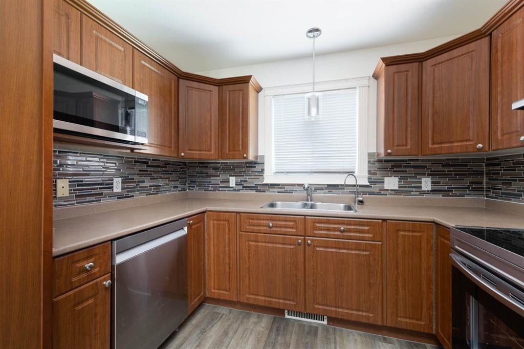 206 Smallwood - Thumbnail 4