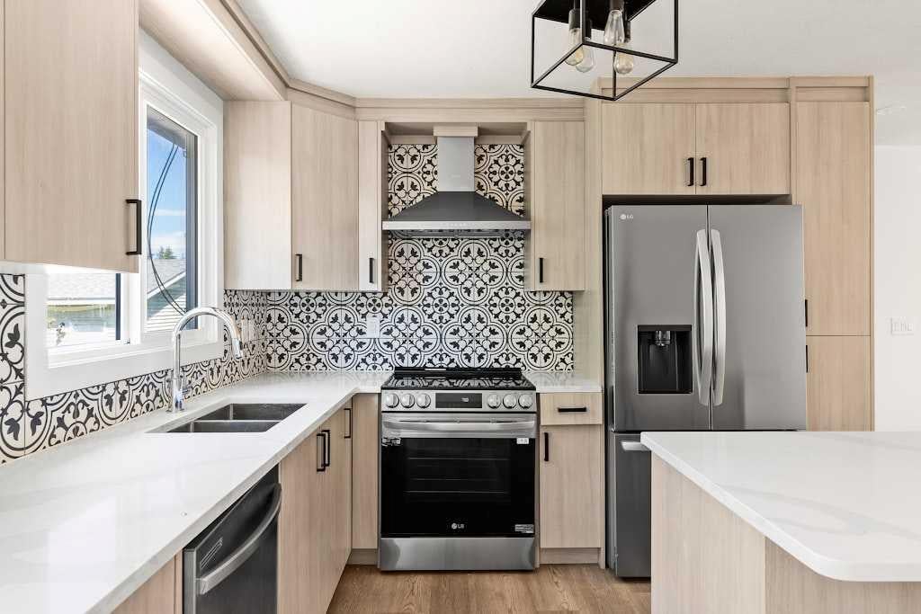 856 Rundlecairn - Thumbnail 1