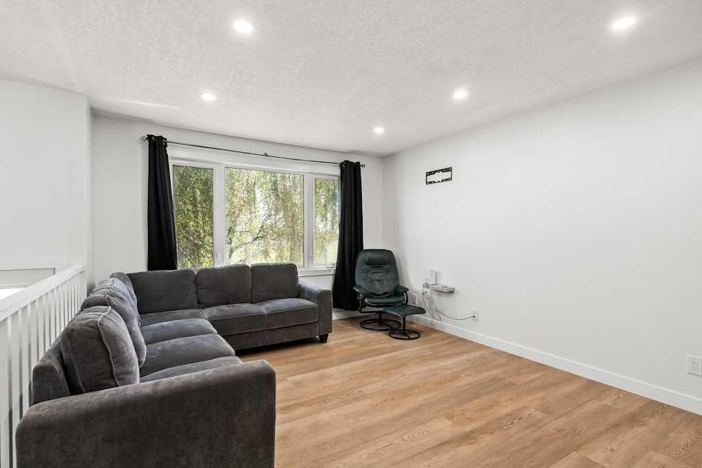 856 Rundlecairn - Thumbnail 4