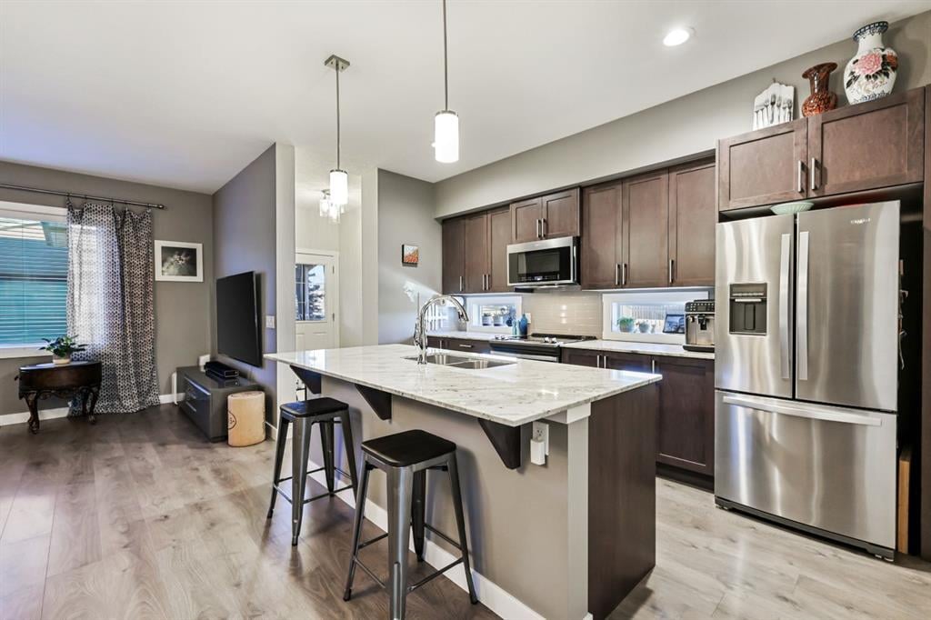 1605 Cornerstone - Thumbnail 2