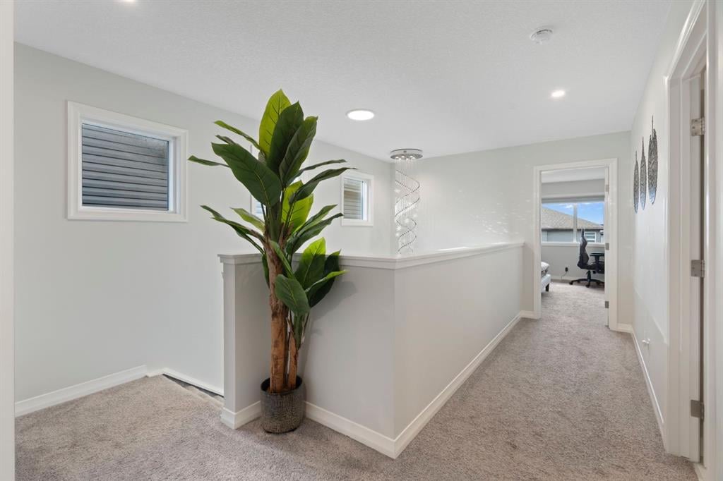 306 Corner Meadows - Thumbnail 7