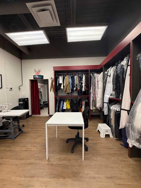 123 Alterations Lane - Thumbnail 8