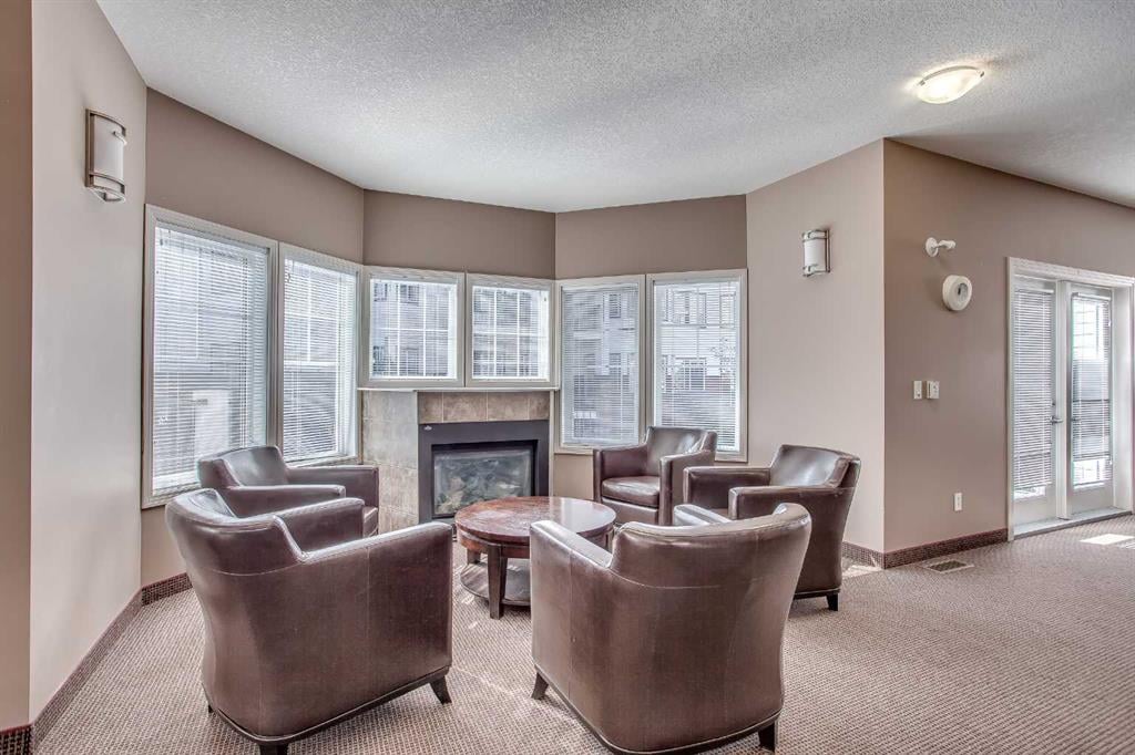 70 Royal Oak - Thumbnail 2