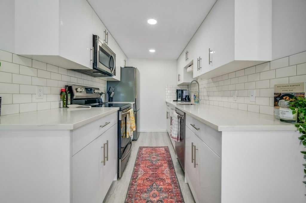 200 Brookpark - Thumbnail 7