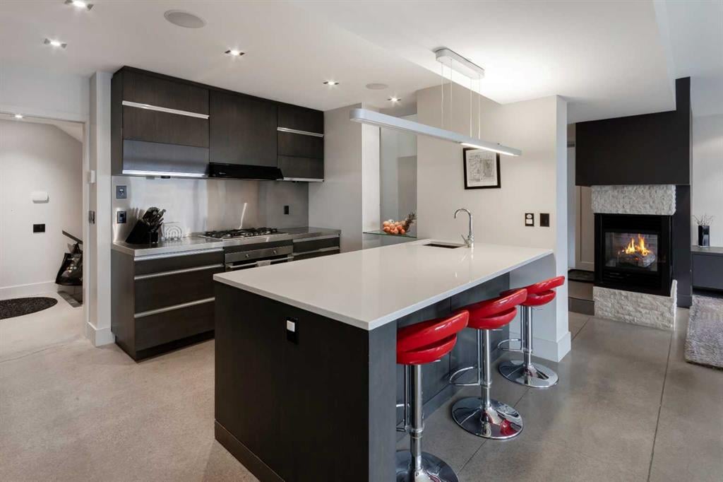 1310 Gladstone - Thumbnail 4