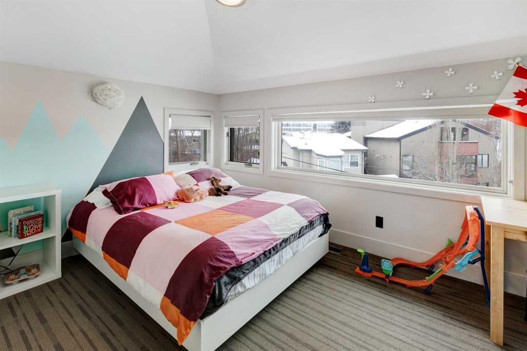 1310 Gladstone - Thumbnail 3