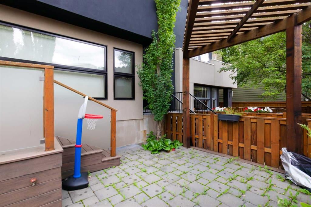 1310 Gladstone - Thumbnail 5