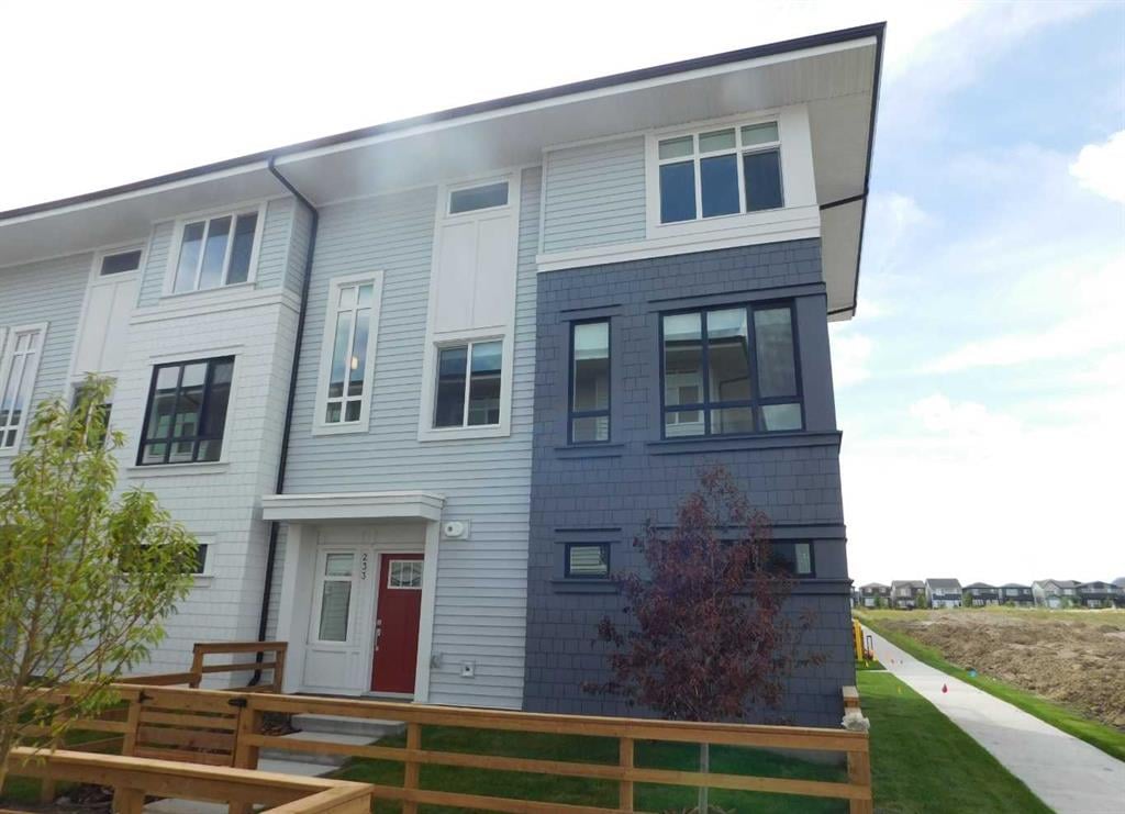 857 Belmont - Thumbnail 1