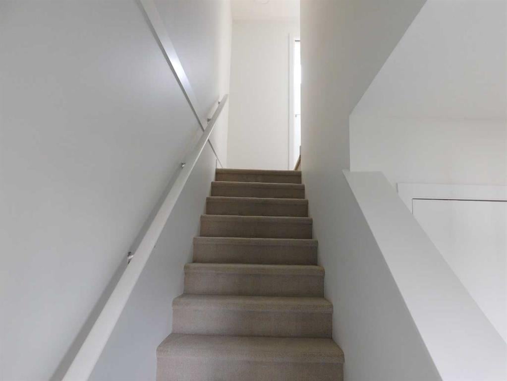 857 Belmont - Thumbnail 4