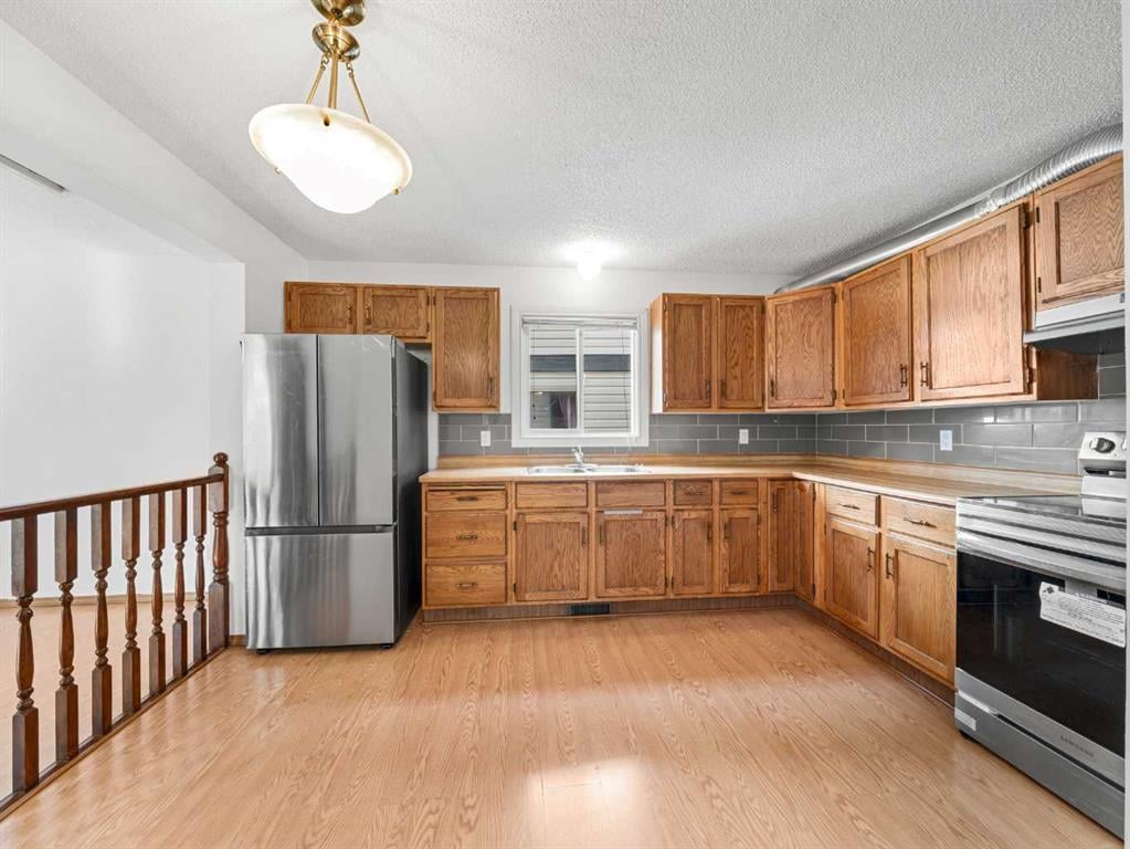 1220 Millcrest - Thumbnail 4