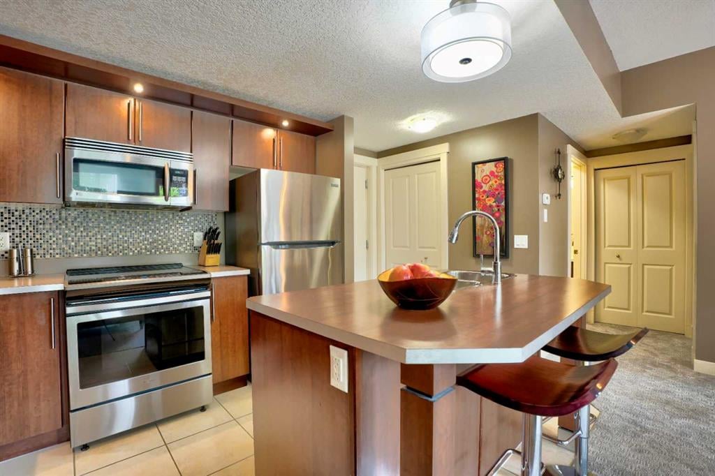172 West Springs - Thumbnail 4