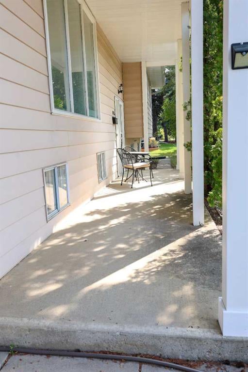 1356 Southdale - Thumbnail 6