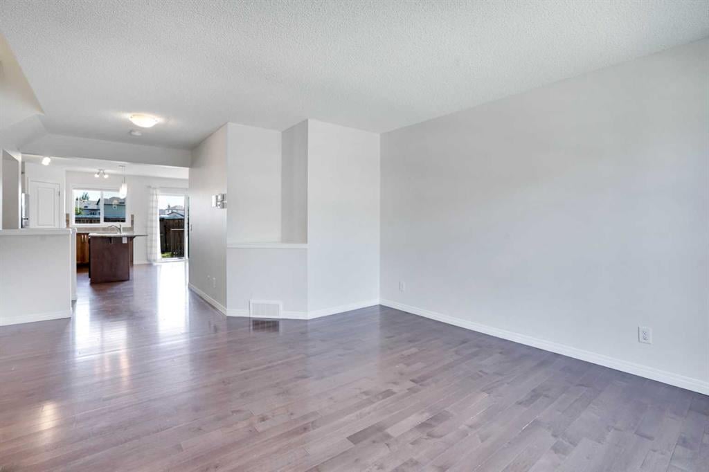 221 Elgin Meadows - Thumbnail 8
