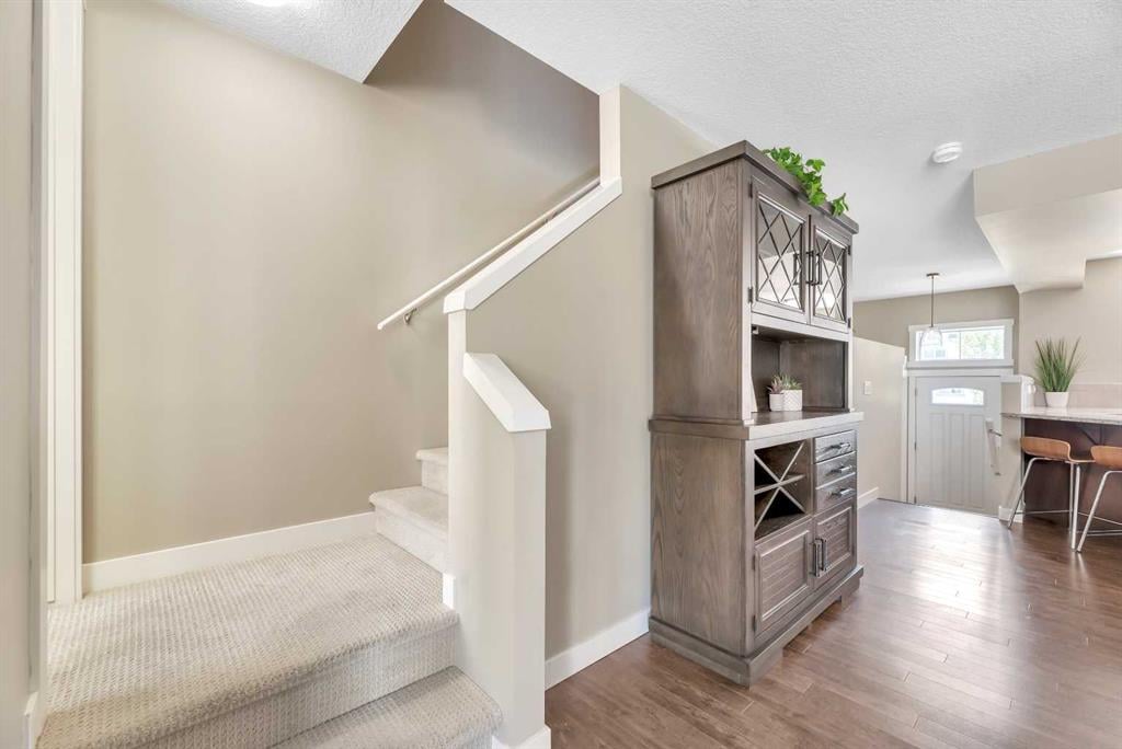 576 Mckenzie Towne - Thumbnail 5