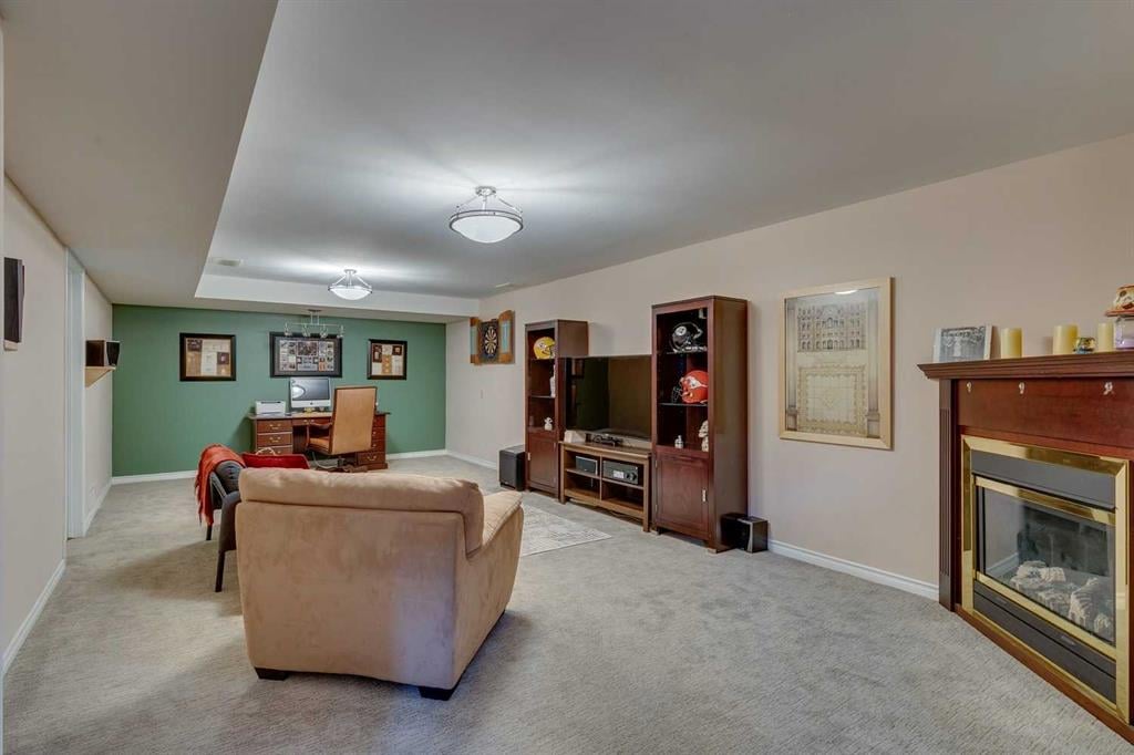 2108 Douglasbank - Thumbnail 4