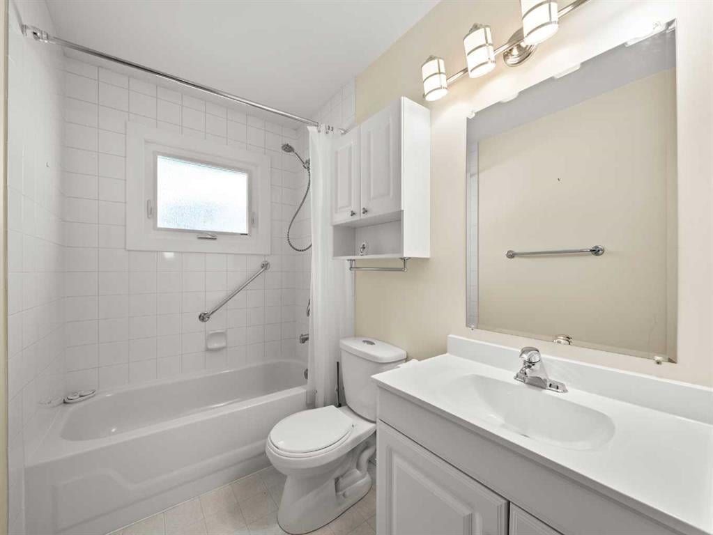 8047 Fairmount - Thumbnail 2