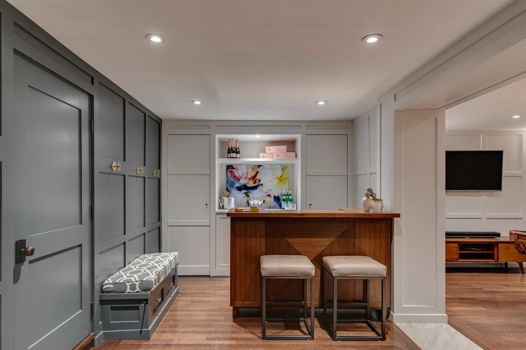 930 Prospect - Thumbnail 5