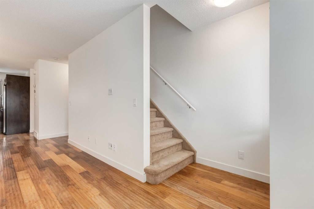 108 Covecreek - Thumbnail 3