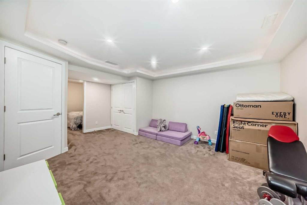 4585 Elgin - Thumbnail 7