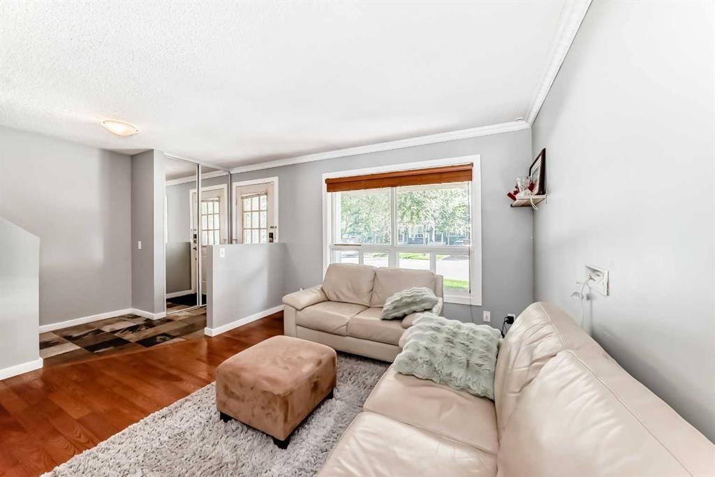 549 Queenston - Thumbnail 6
