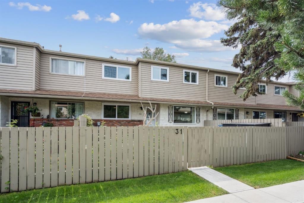 203 Lynnview - Thumbnail 2