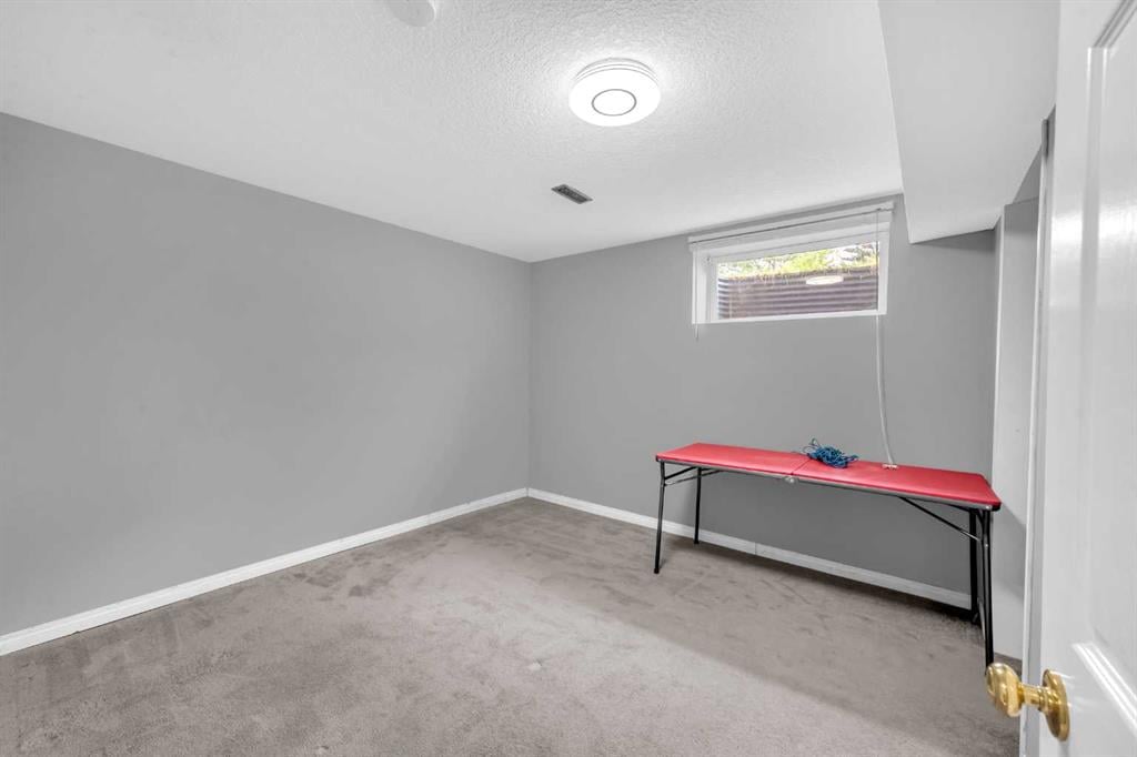4220 Whitehorn - Thumbnail 8
