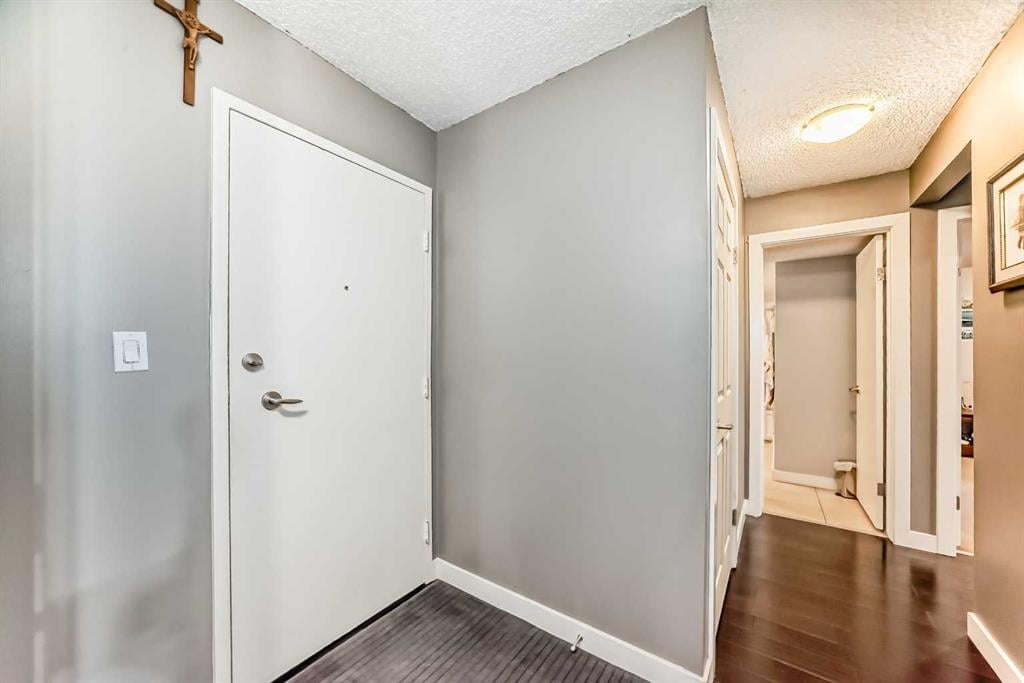 4455A Greenview - Thumbnail 2